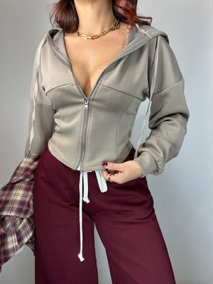 FELPA CROP CON CAPPUCCIO