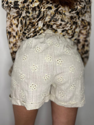 SHORT CREMA IN PIZZO