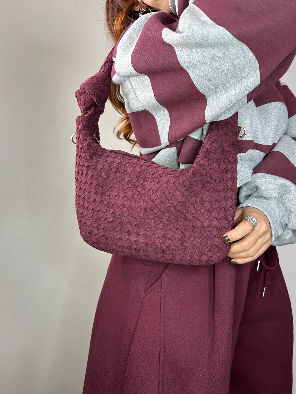 BORSA MORBIDA INTRECCIATA