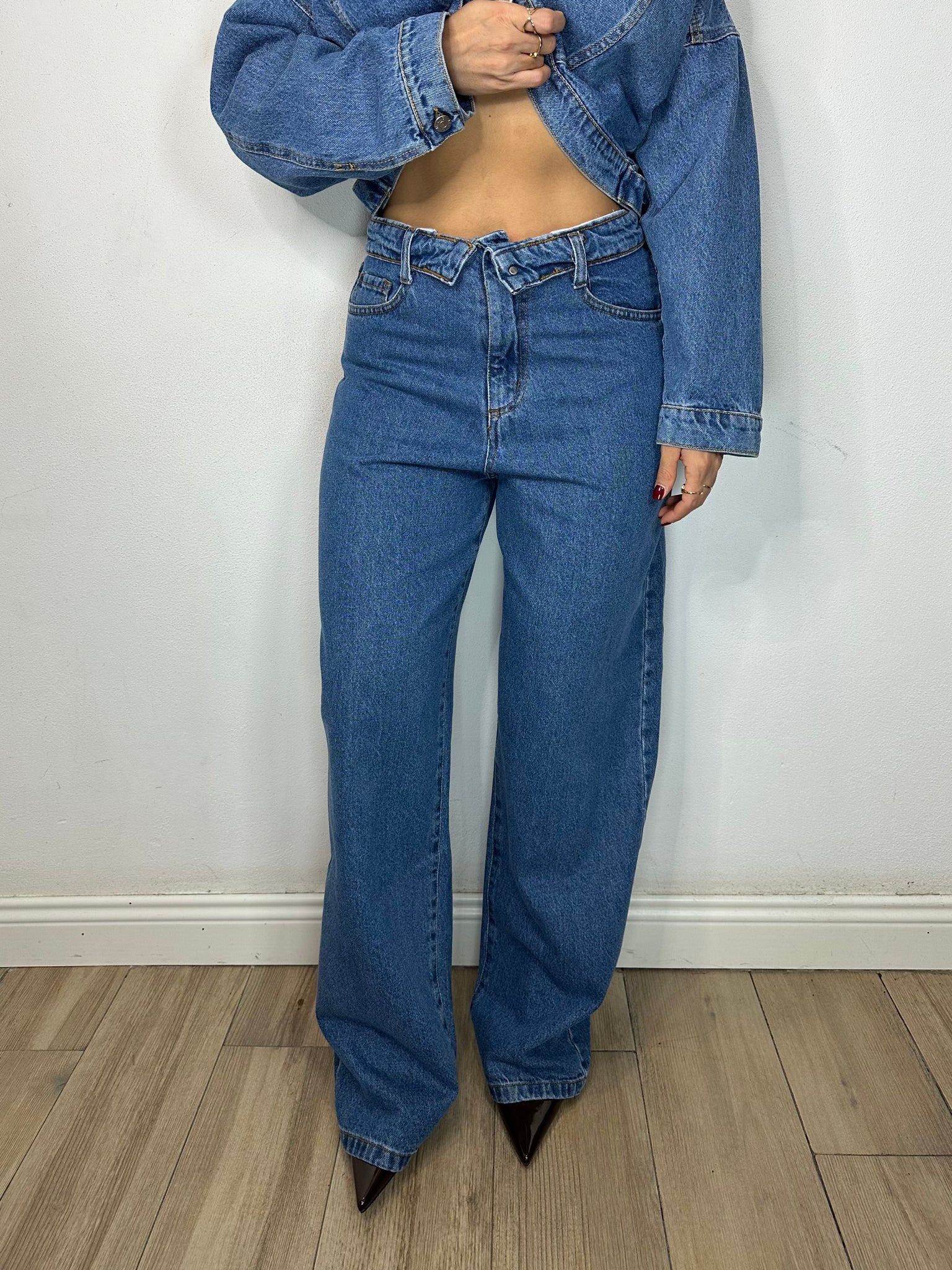 JEANS BALLON CON RISVOLTO IN VITA