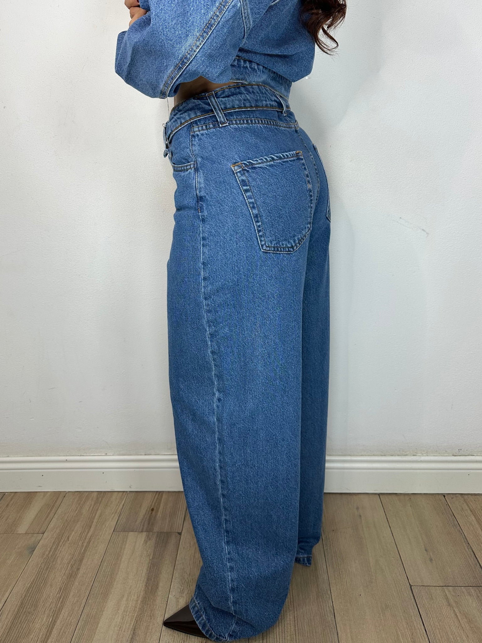 JEANS BALLON CON RISVOLTO IN VITA