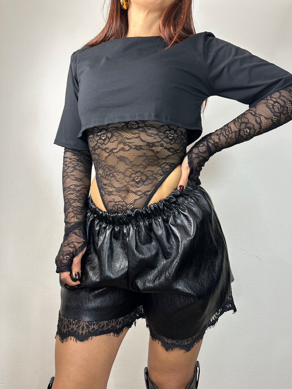 SHORT PELLE E PIZZO