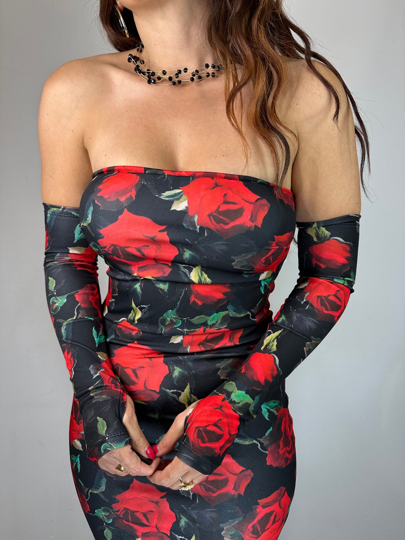 ABITO CENTO ROSE NERO
