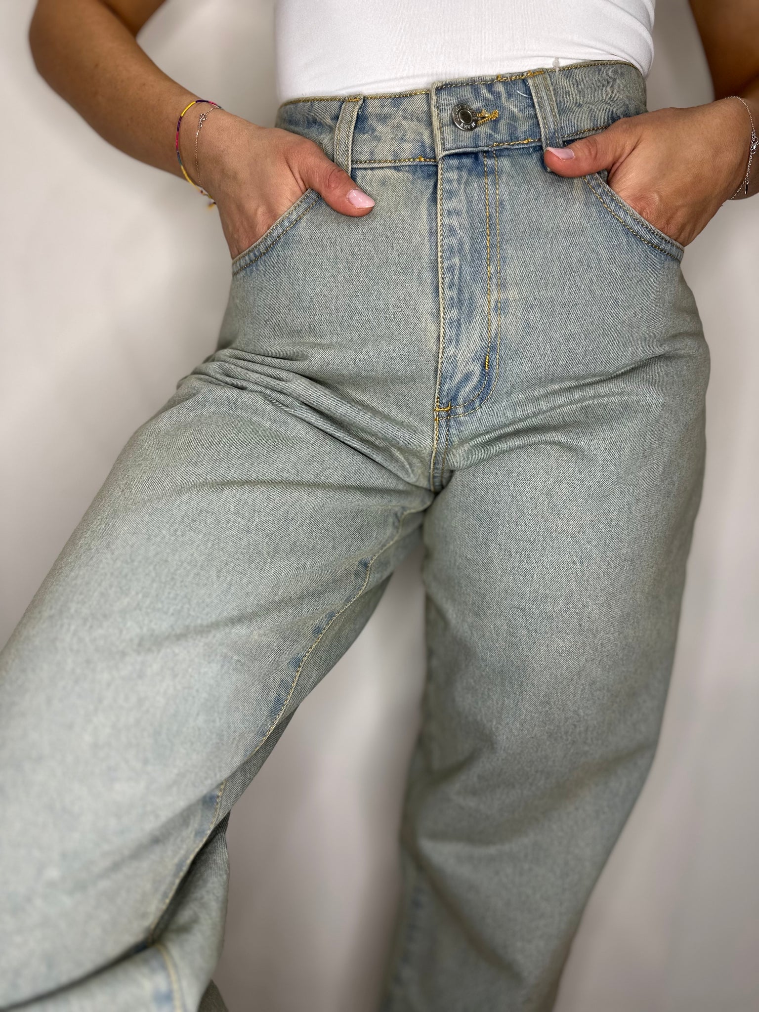 JEANS EFFETTO SABBIA