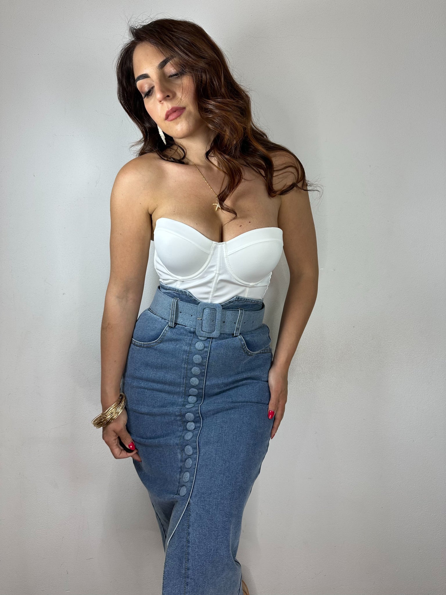 LONGUETTE JEANS CON CINTURA