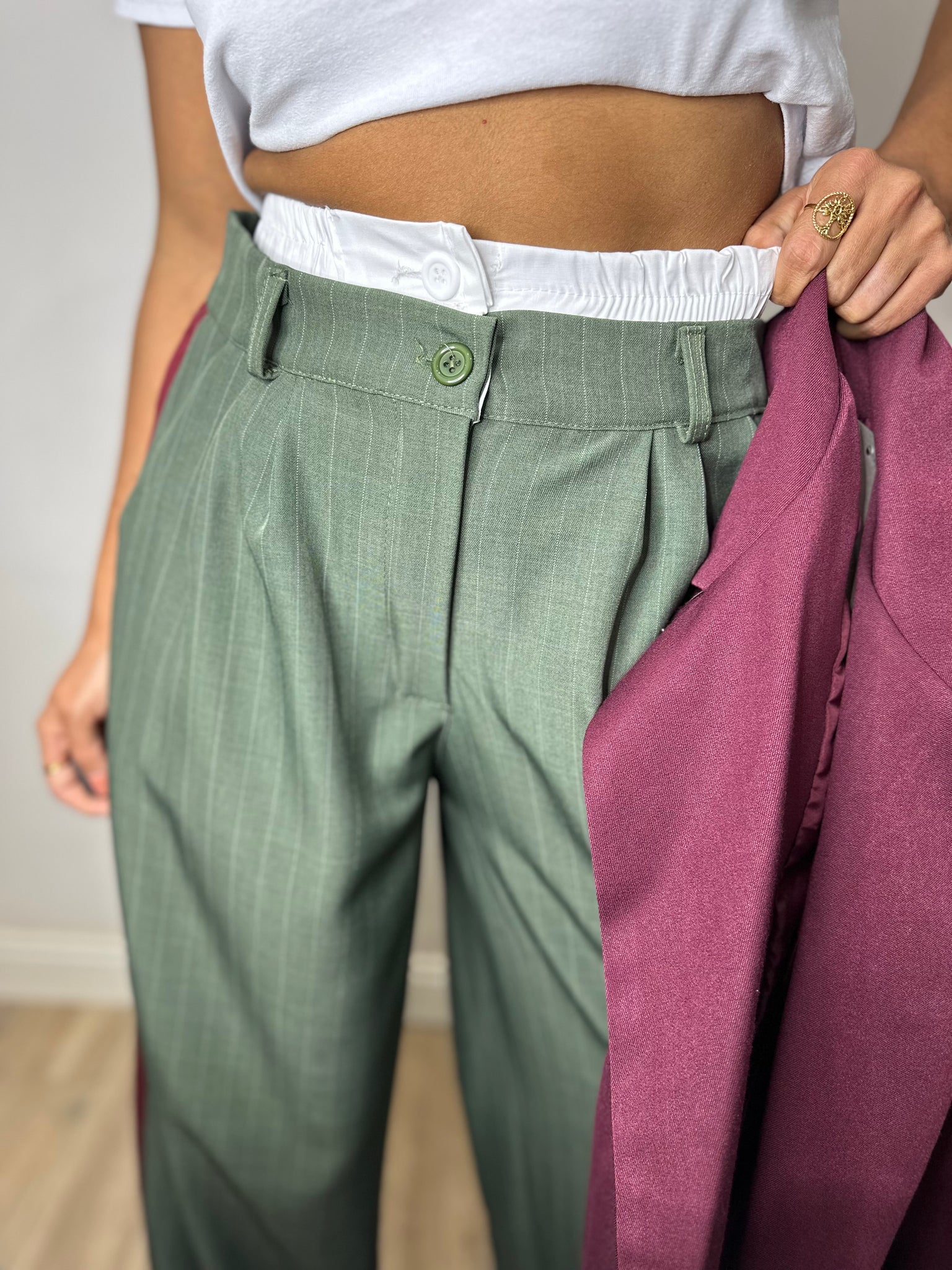 PANTALONE EFFETTO ELASTICO BIANCO IN VERDE