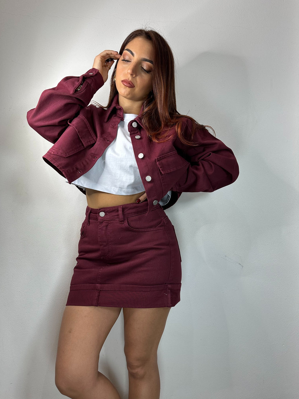 COORDINATO IN JEANS BORDEAUX