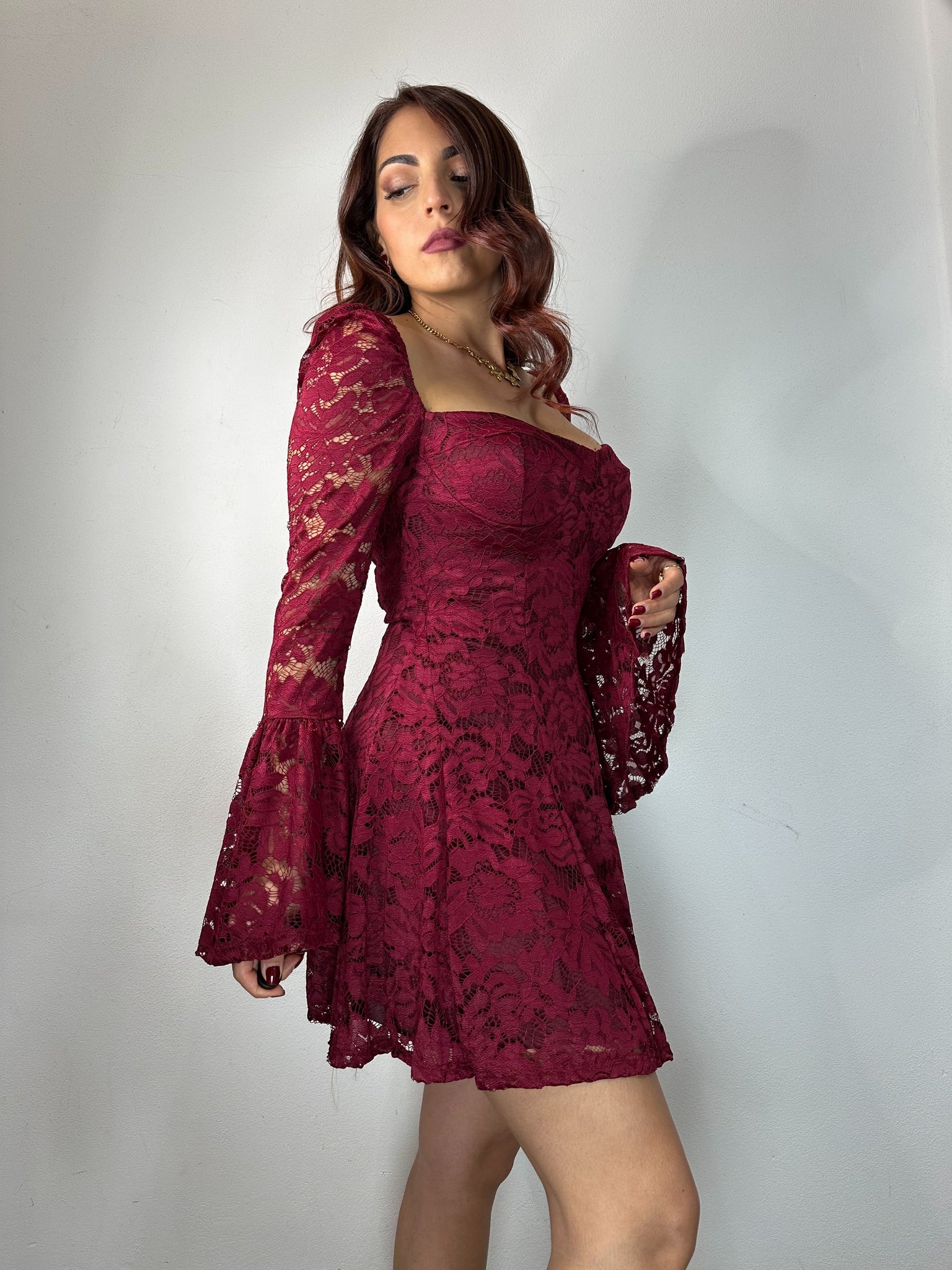 ABITO VALENCIA