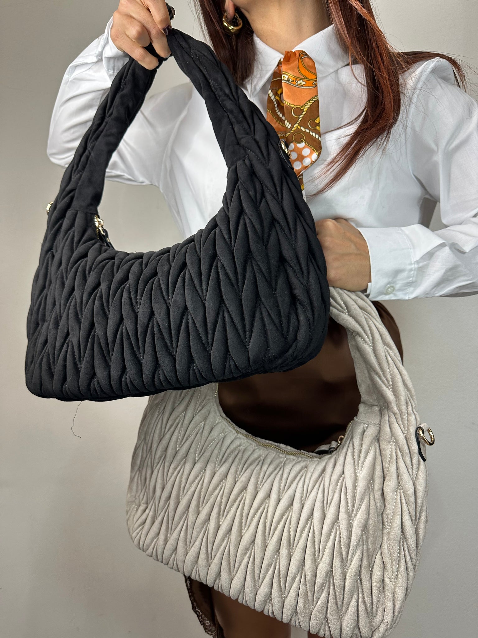 BORSA HOBO TRAPUNTATA
